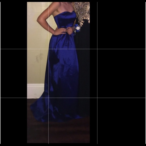Blue Windsor Ball gown - Picture 4 of 5